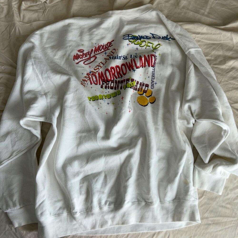 Vintage Disney World Magic Kingdom Sweatshirt - Picture 4 of 5